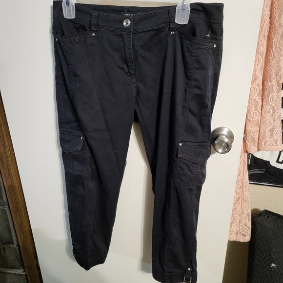 NWOT WHITE HOUSE BLACK MARKET BLACK CAPRI'S SZ 6 - Picture 1 of 8